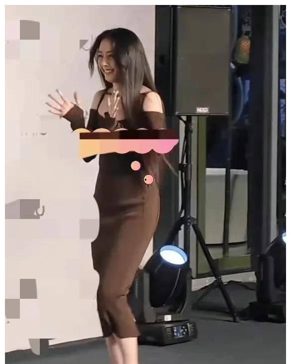 娛樂圈最新爆料動態視頻,視頻揭秘明星幕后真相！